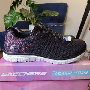 Women's Skechers Virtue Sneakers Black And Pink Wide Width Size 9 Memory Foam